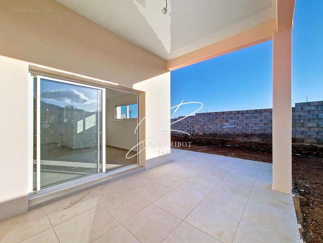 Photo 2 - Maison à SAUVIAN