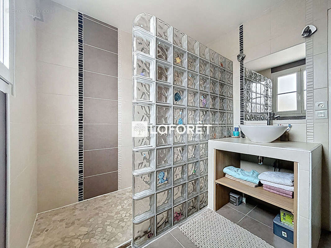 Maison à SAVIGNY-LE-TEMPLE