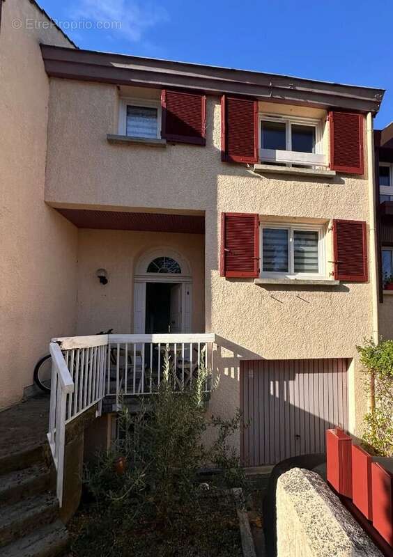 Maison à MONTMORENCY