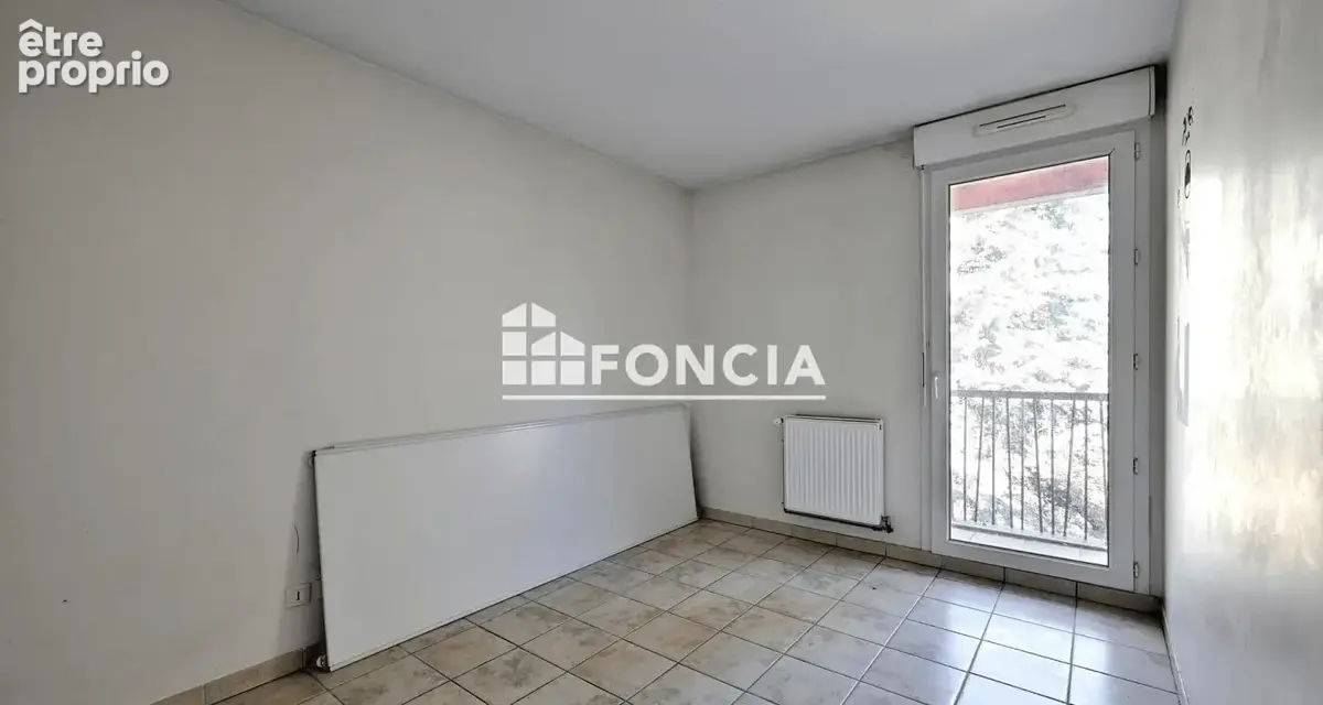 Malbosc : T3 Compact avec terrasse sans vis-à-vis et double stationnement - photo 9