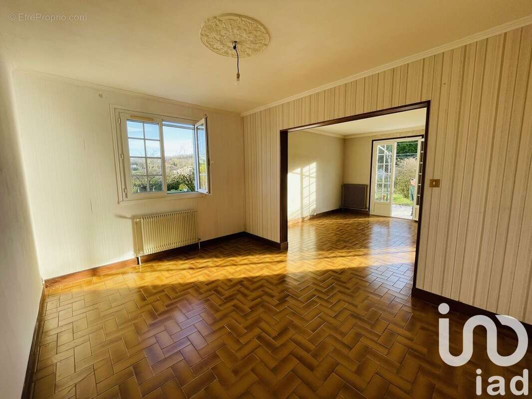 Photo 8 - Maison à ROULLET-SAINT-ESTEPHE