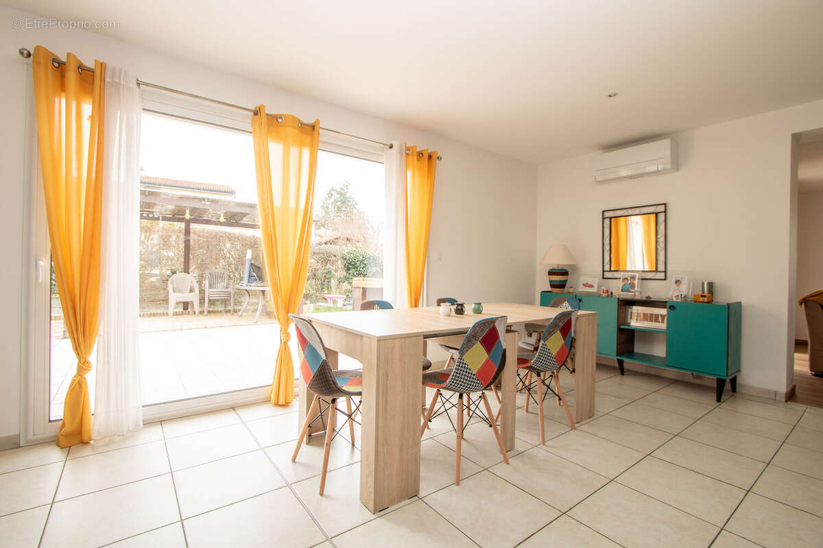 Maison à VERNEUIL-SUR-VIENNE