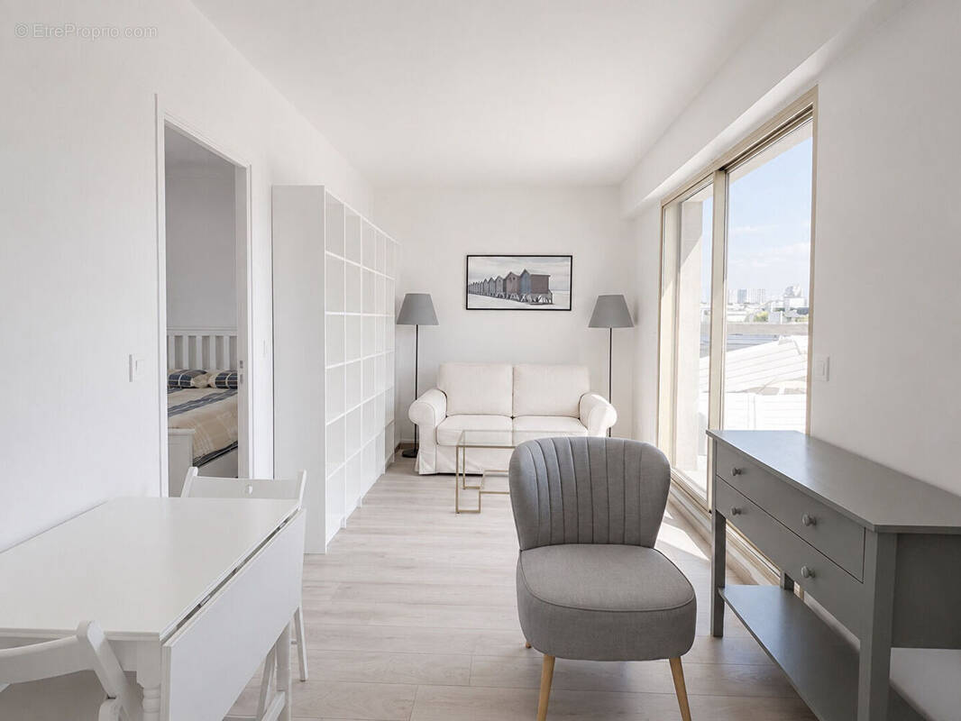 Appartement à PARIS-15E