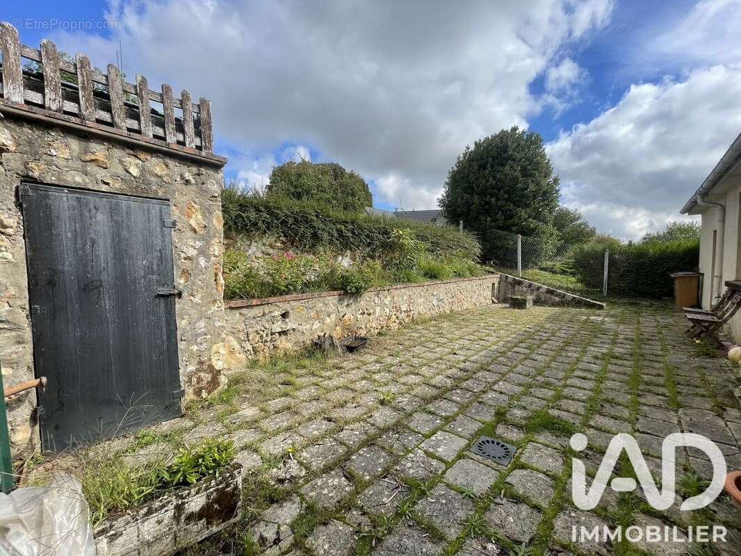 Maison 90 m² à Landelles  - photo 9