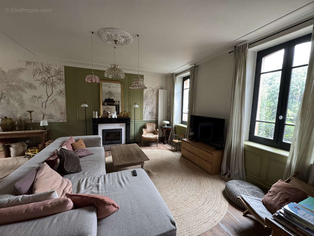 Maison à PAYRIN-AUGMONTEL