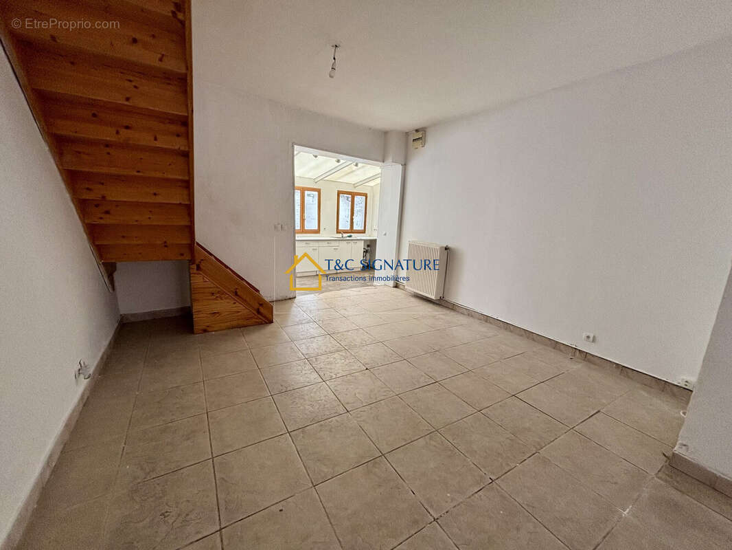 Maison 106 m² à Tourcoing  - photo 2