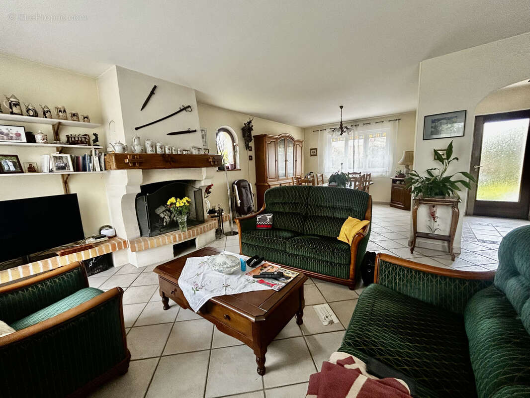 Maison à FRENEUSE