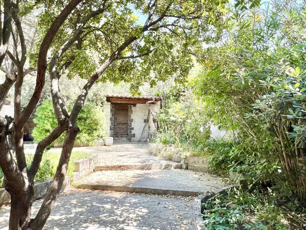 Maison à CAMPS-LA-SOURCE