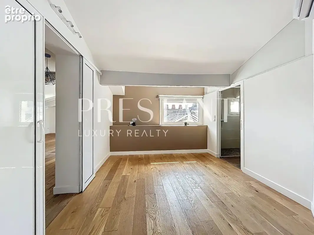 Hyper centre - immeuble en pierre - T2 de 62,50 carrez - dernier étage avec ascenseur - photo 8