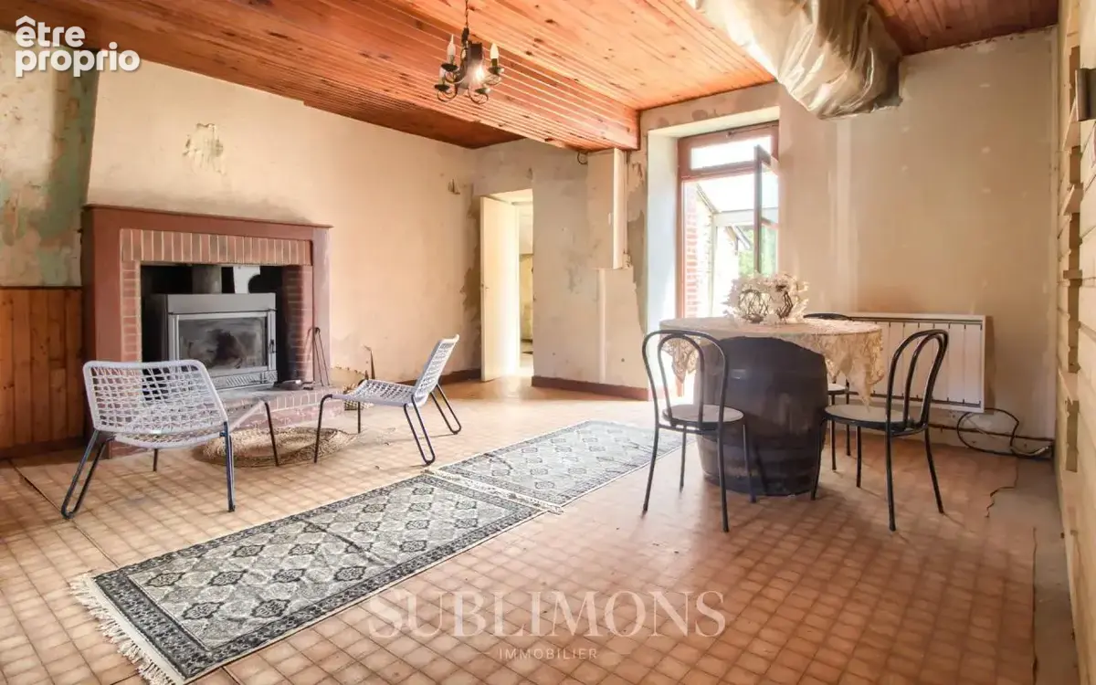 Longère en pierre - 2 260 m² de terrain - photo 3
