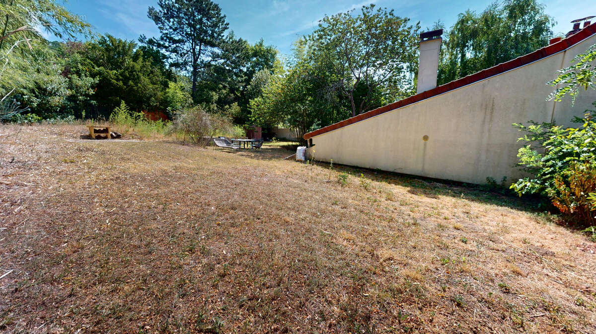 Sur les hauteurs de Cormeilles-en-Parisis   Maison familiale 5 pièces avec jardin de 755 m2 - photo 15