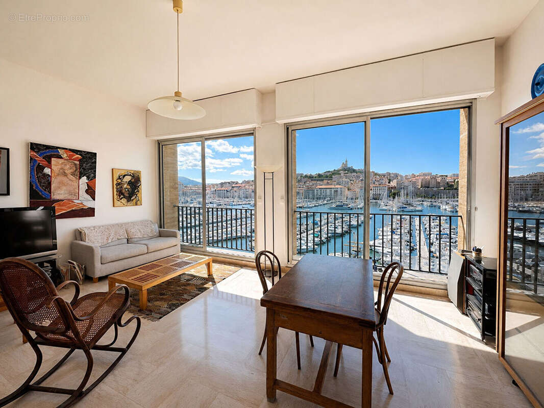 Appartement à MARSEILLE-2E