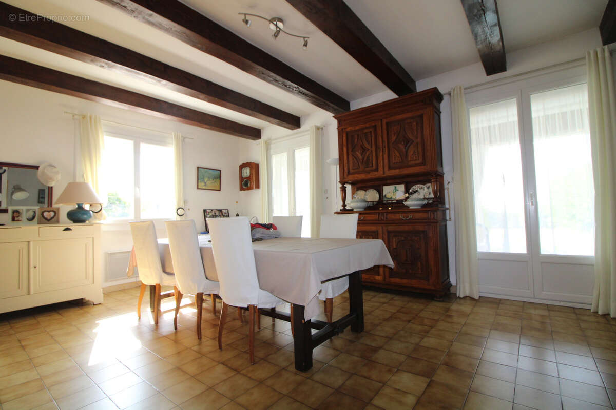Maison à ALLEGRE-LES-FUMADES