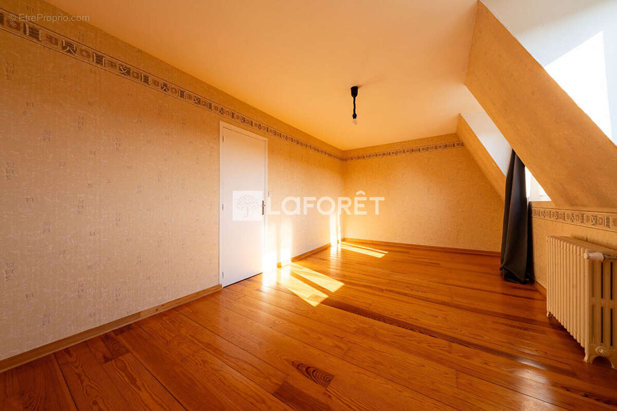 Jolie maison bourgeoise de 180 m² hab - photo 11