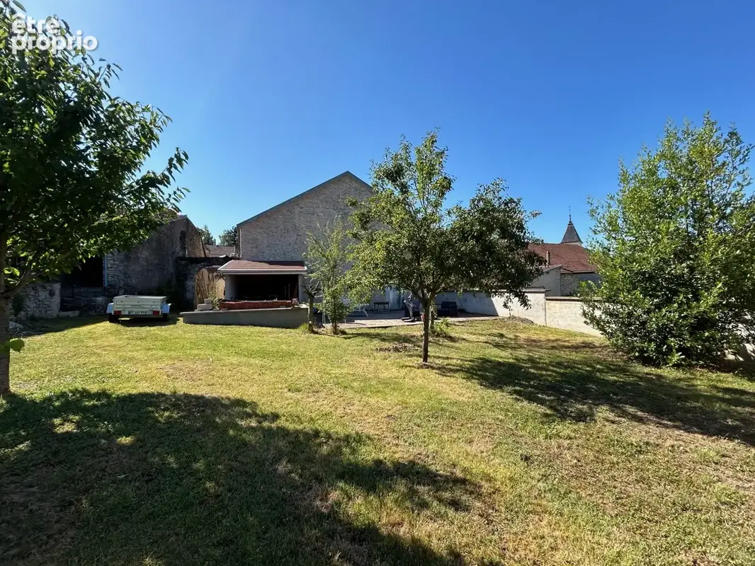Maison 8 pièces 224 m² à vendre à Venere (70100) - photo 2