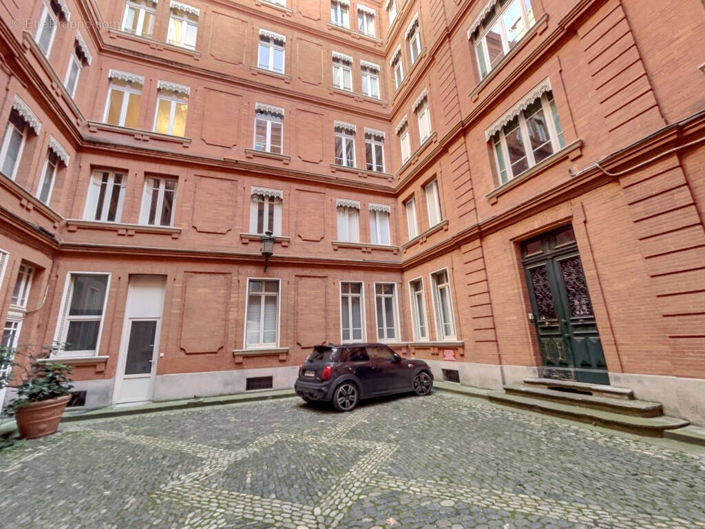 Commerce à TOULOUSE