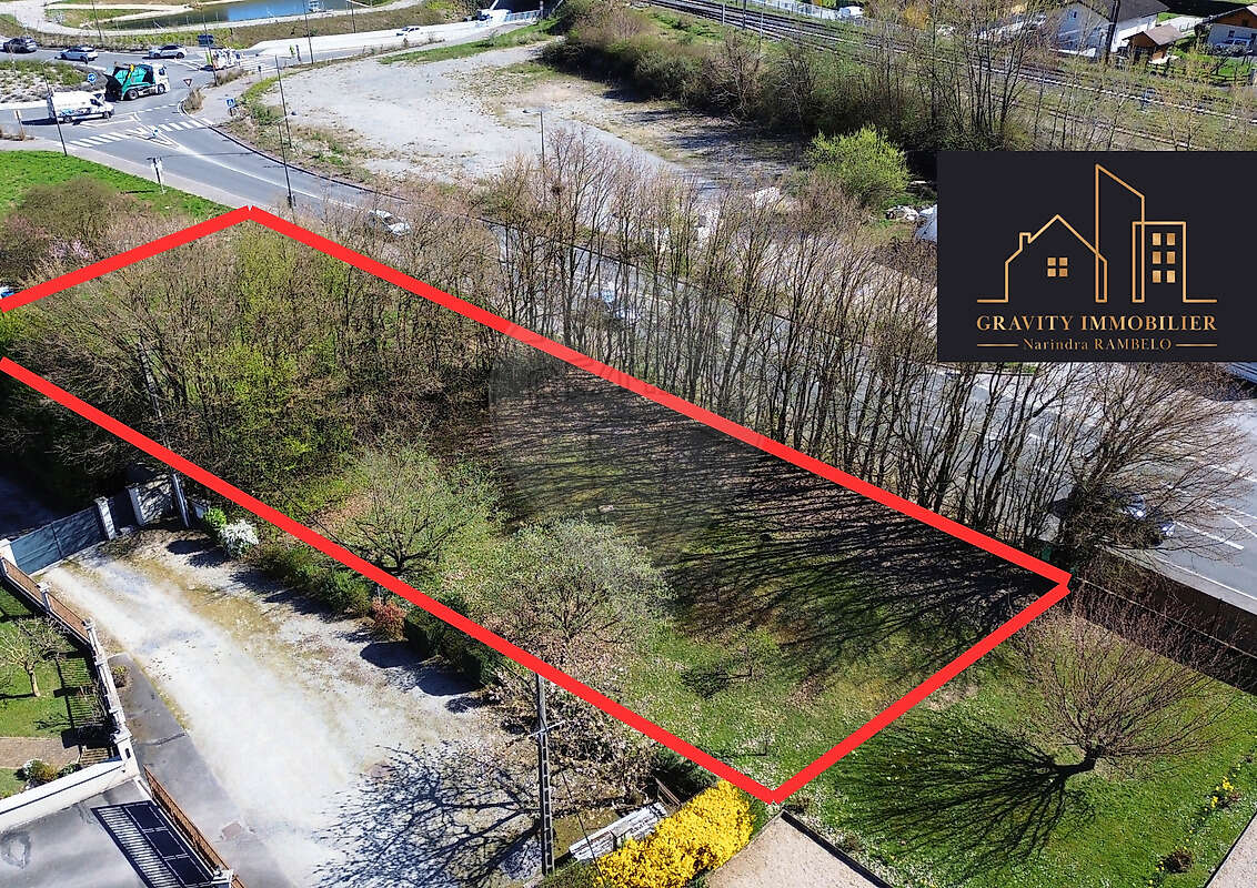 Terrain à MARIGNIER