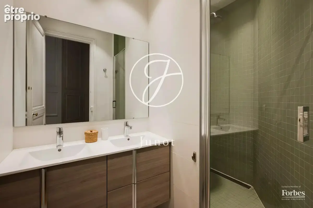 Paris 6e - DUGUAY-TROUIN / LUXEMBOURG - Appartement -  7 pièces - 192,75m² Carrez - 196,20m² au sol - 3 chambres - Triple récept - photo 12