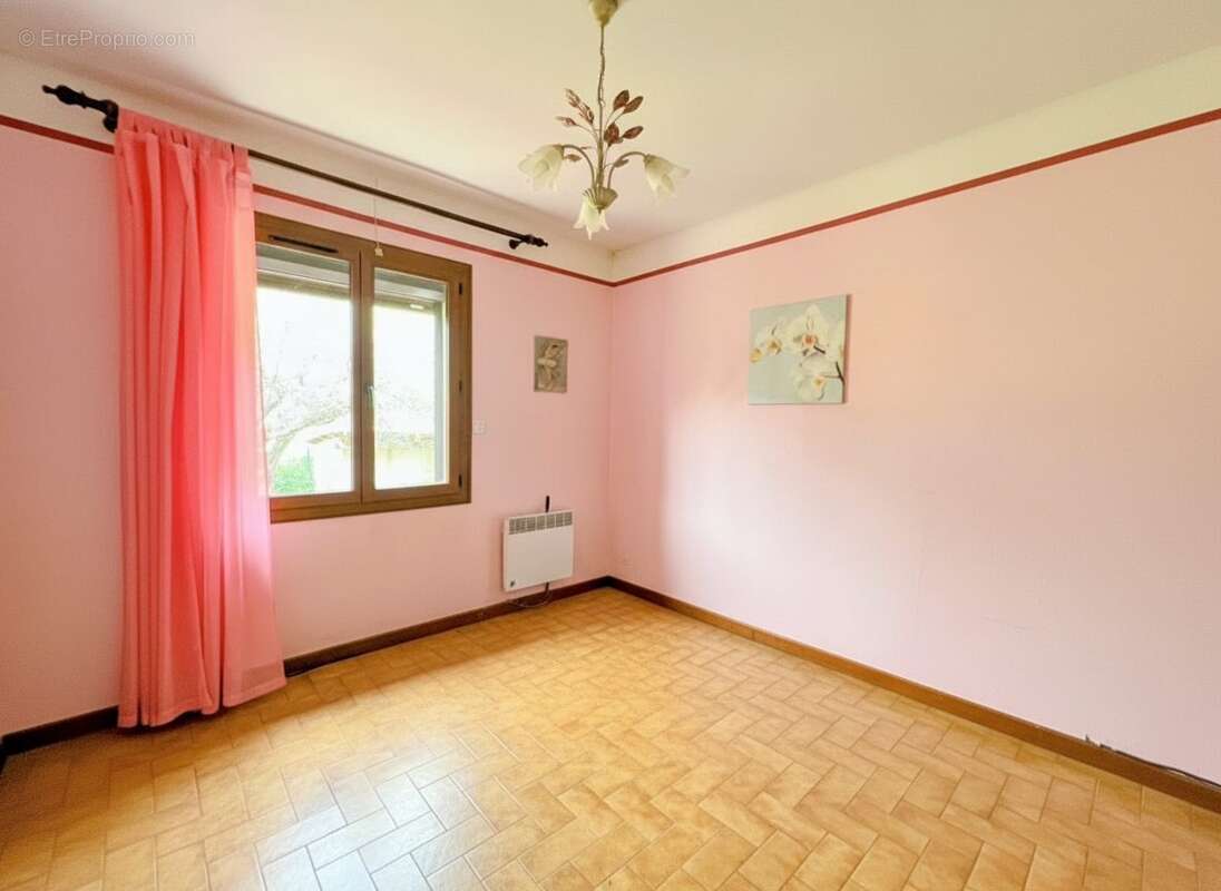 Maison à CUERS
