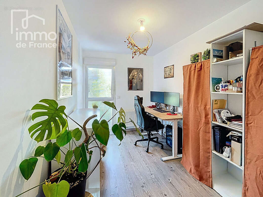 Appartement à VALLEIRY