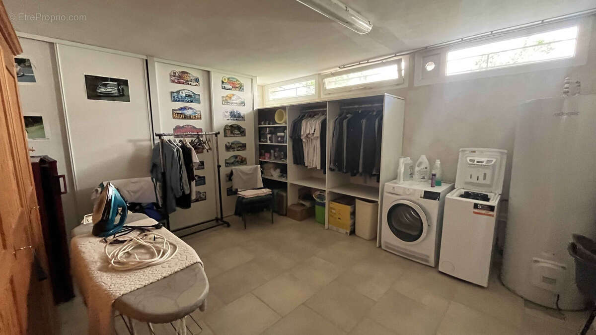 Maison à SAINT-MARCEL-DE-CAREIRET