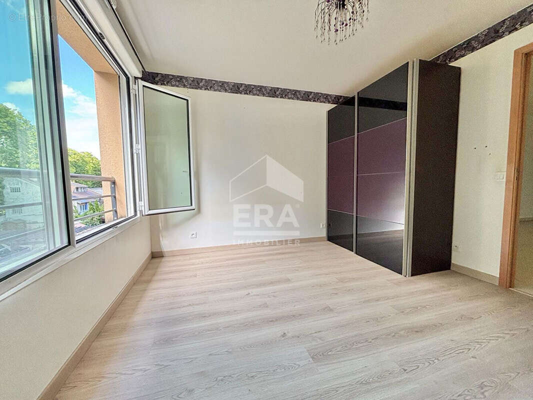 Appartement à PONTAULT-COMBAULT