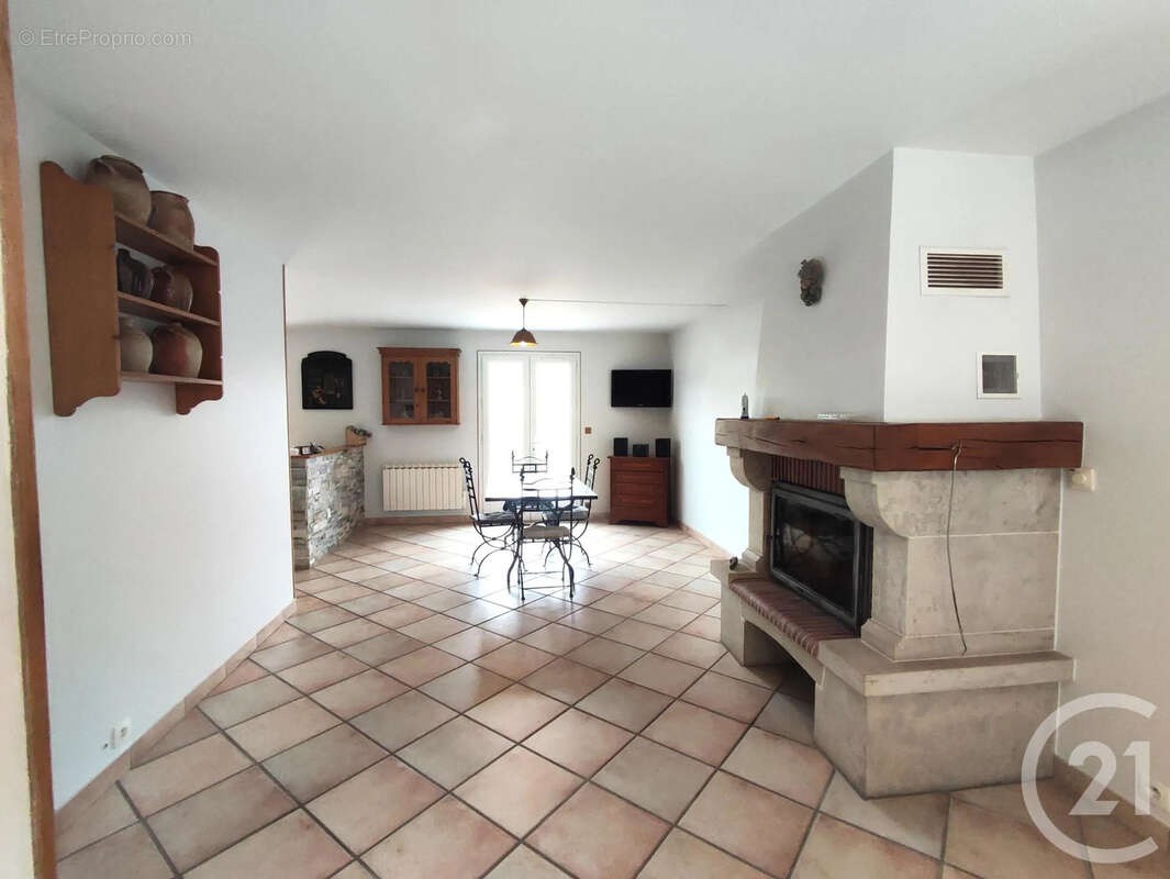 Maison 115 m² à Saint-Amand-En-Puisaye  - photo 5