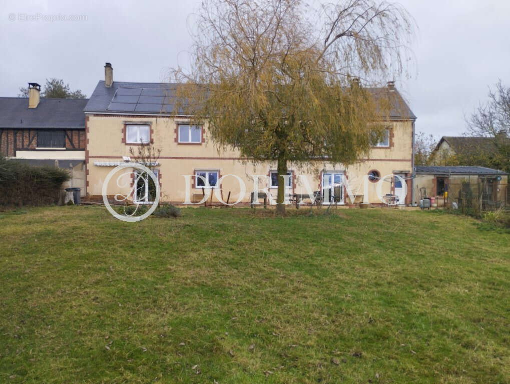 Maison à CREVECOEUR-LE-GRAND