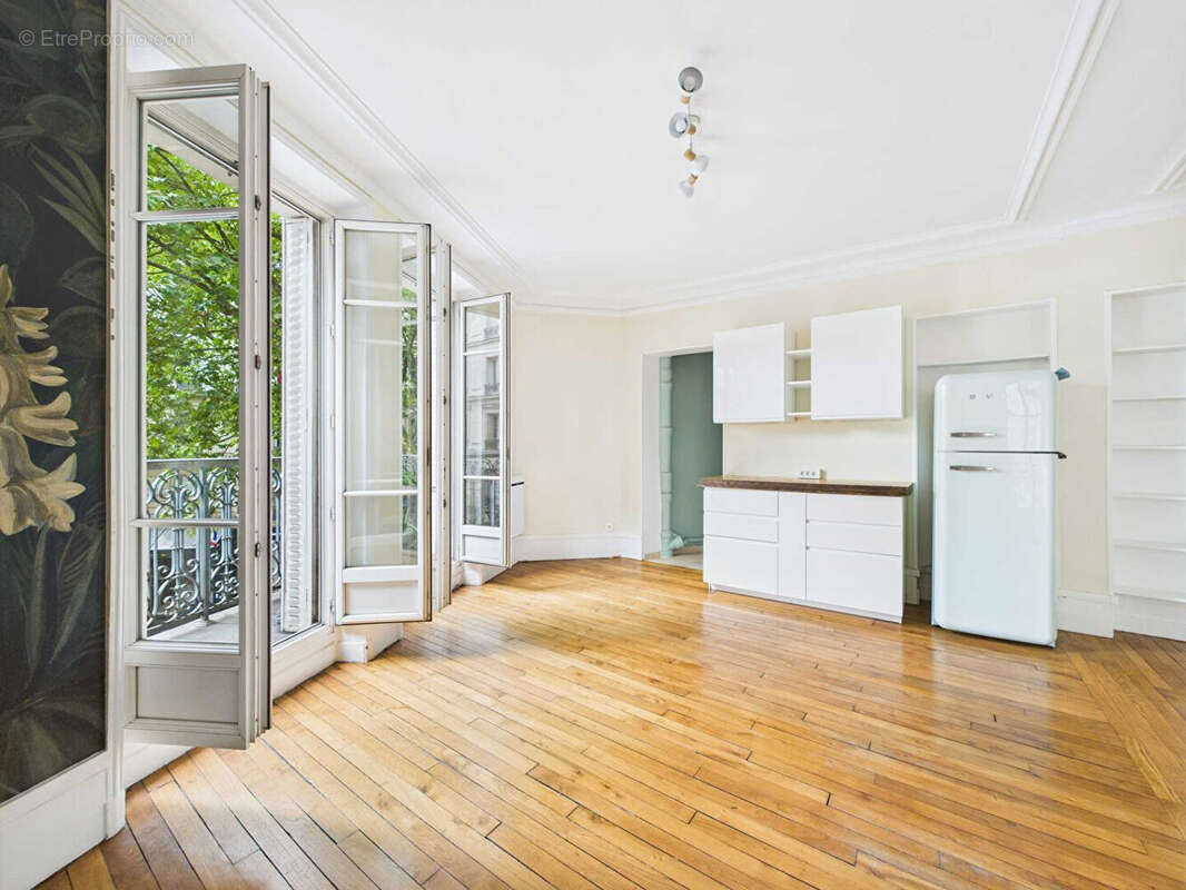 Appartement à PARIS-10E