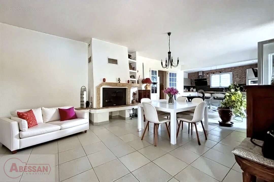 Maison à ROUSSON
