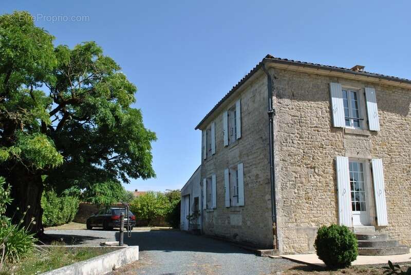 Maison à PISSOTTE