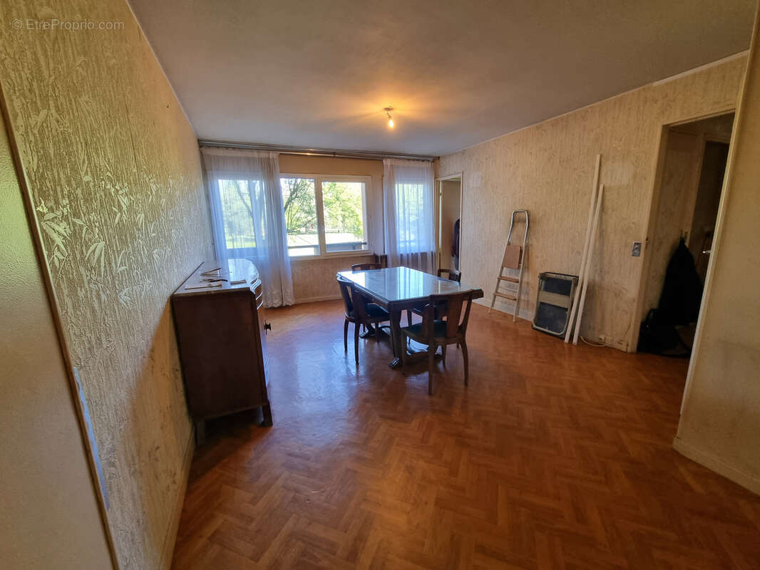 Appartement à MAISONS-ALFORT