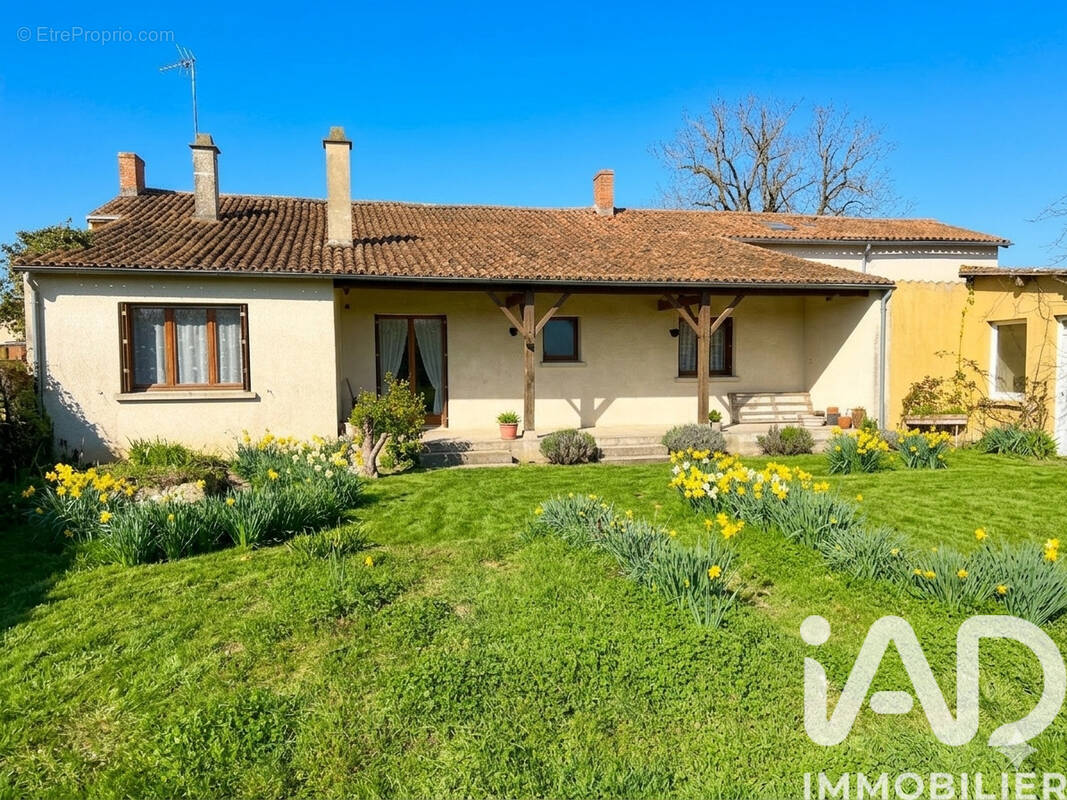 Photo 1 - Maison à LA FERRIERE-EN-PARTHENAY