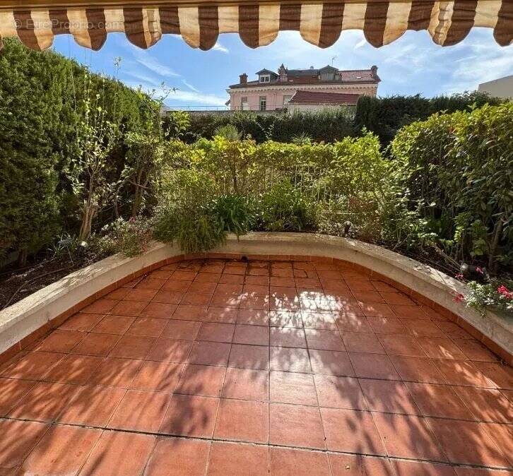 Appartement à BEAULIEU-SUR-MER