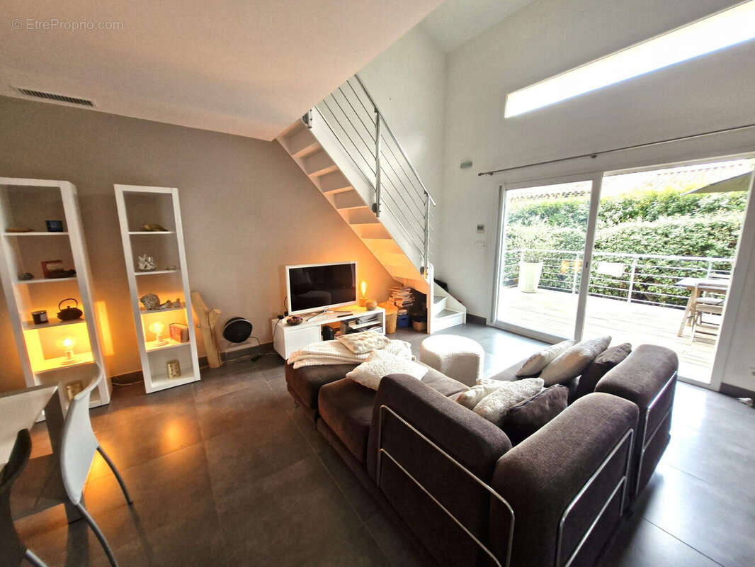 Maison 97 m² à Pierrefeu-Du-Var  - photo 4
