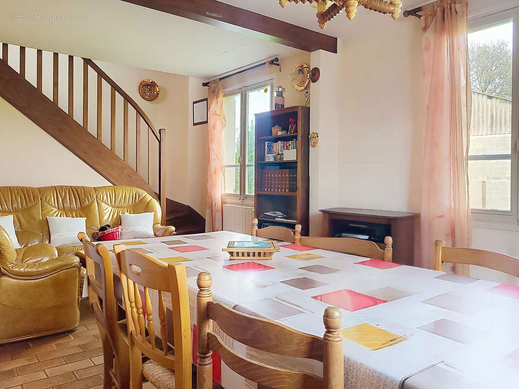 Maison à MONTCHATON