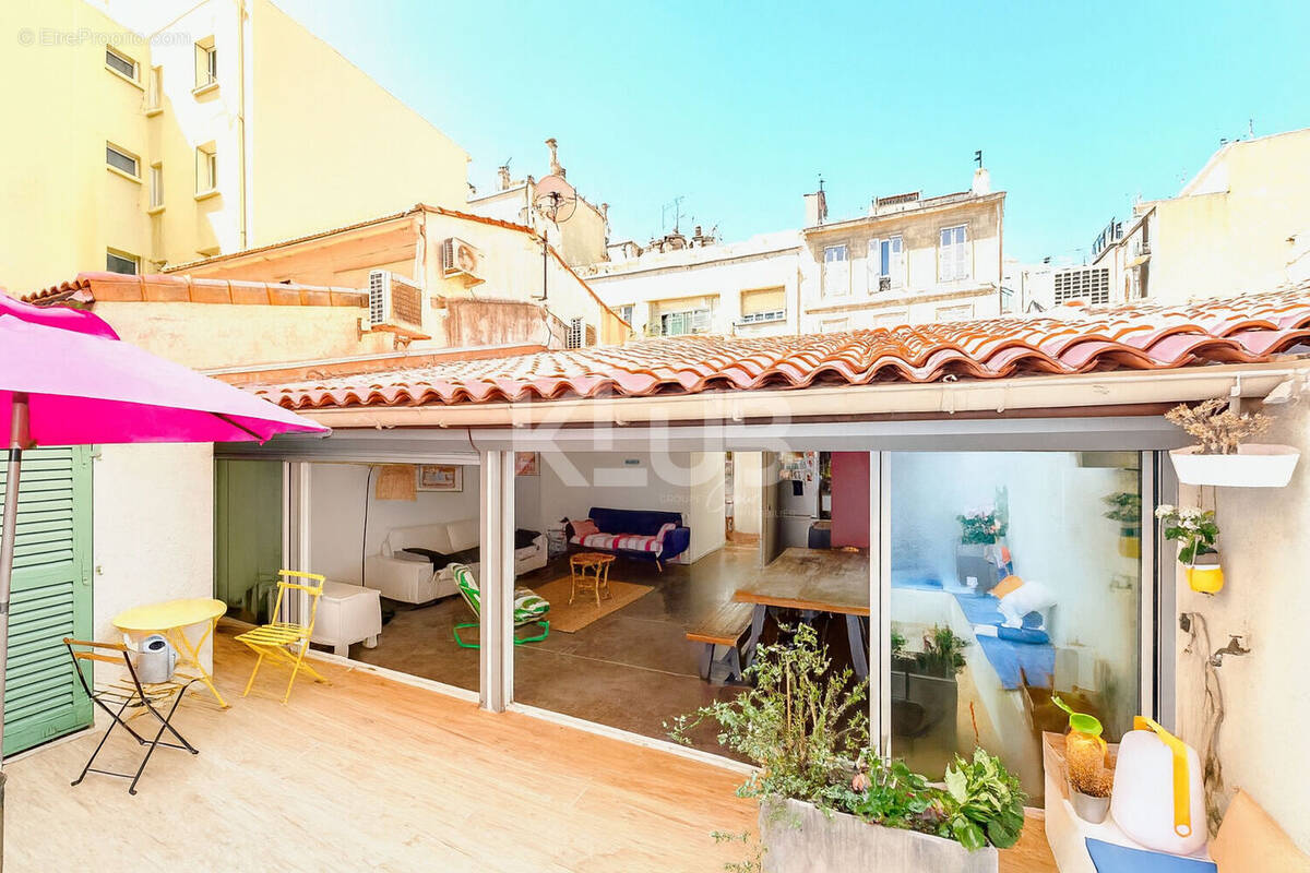 Appartement à MARSEILLE-6E