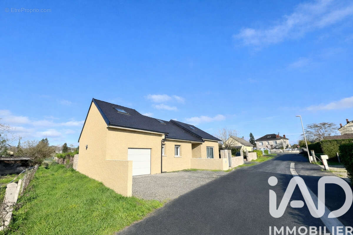 Photo 3 - Maison à CUBLAC