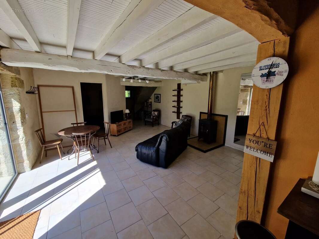 Maison à VIC-FEZENSAC