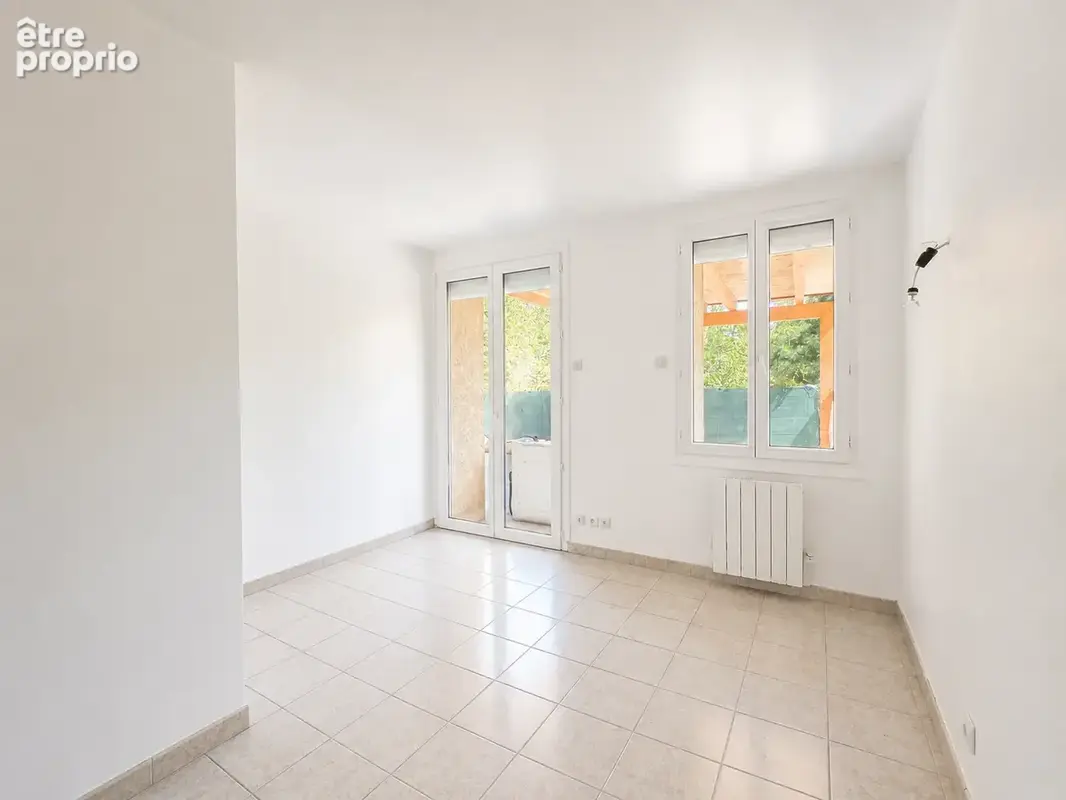 Appartement T3 montée Charlemagne - Vienne - Place de stationnement - photo 9