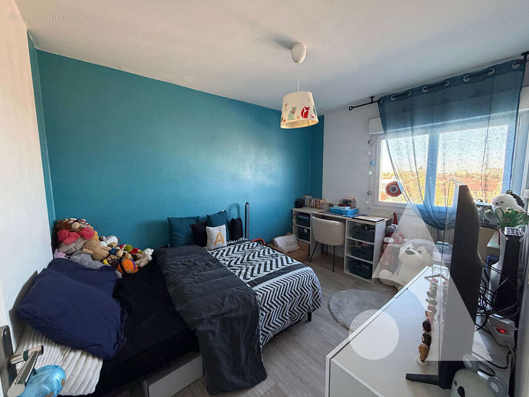 Appartement à SAINT-JULIEN-LES-VILLAS