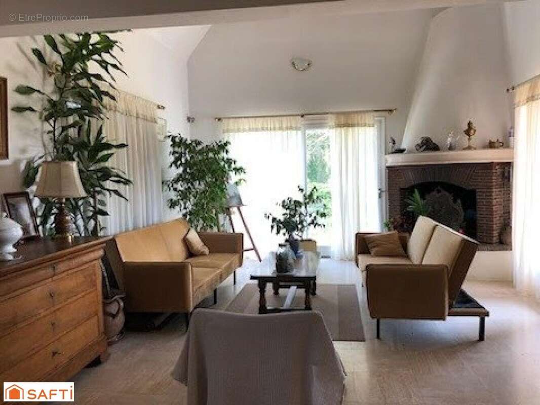 Photo 5 - Maison à VILLENEUVE-SUR-YONNE