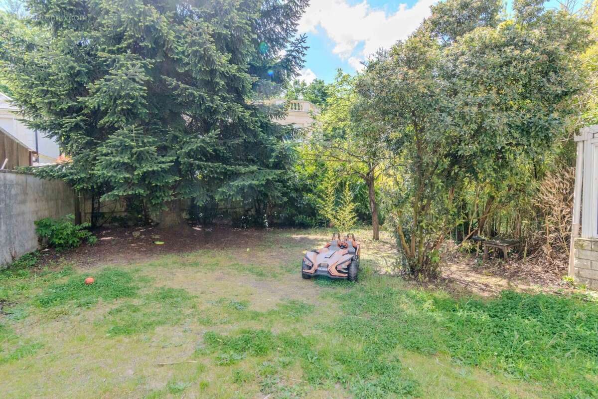 Maison à MONTMORENCY