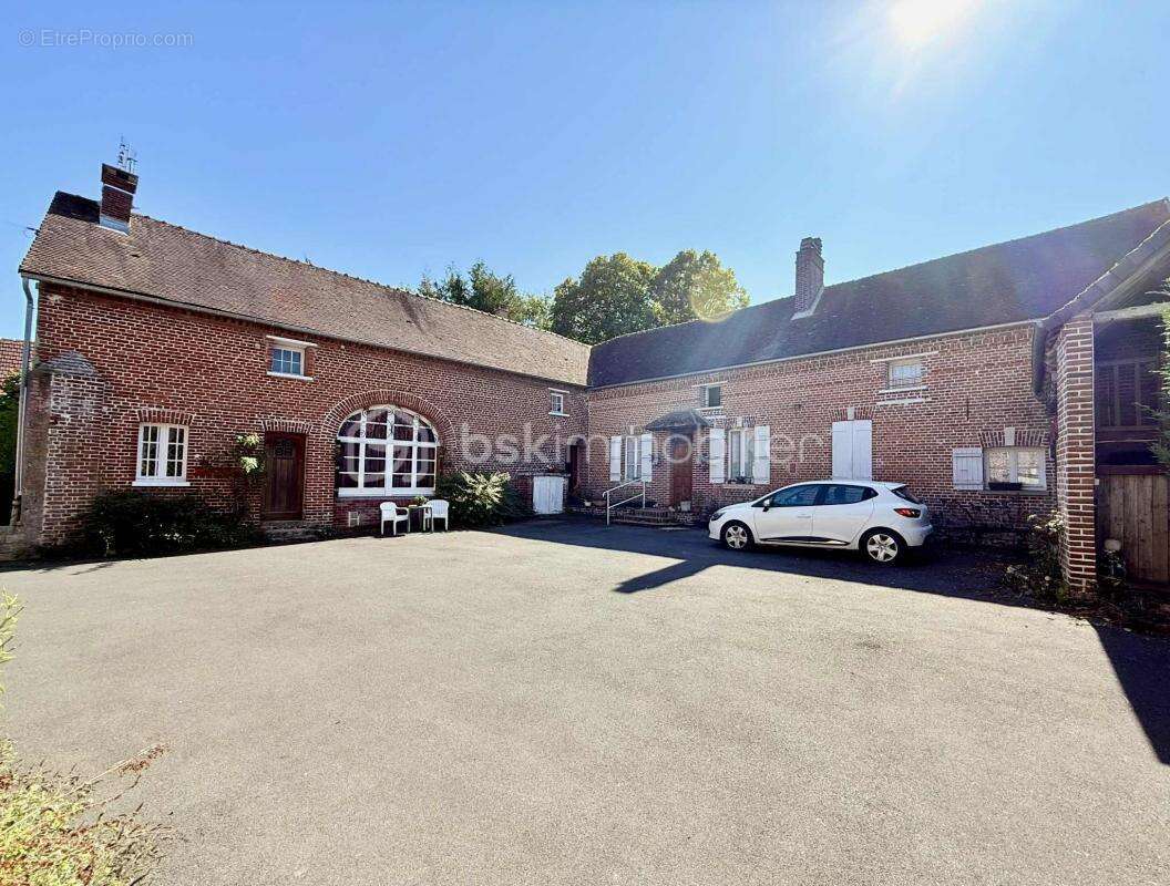 Maison à SAINT-SULPICE