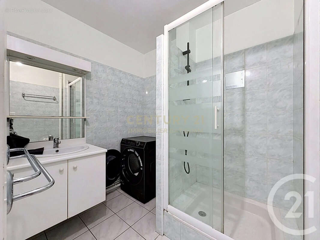 Appartement 67 m² à Bourgoin-Jallieu  - photo 8