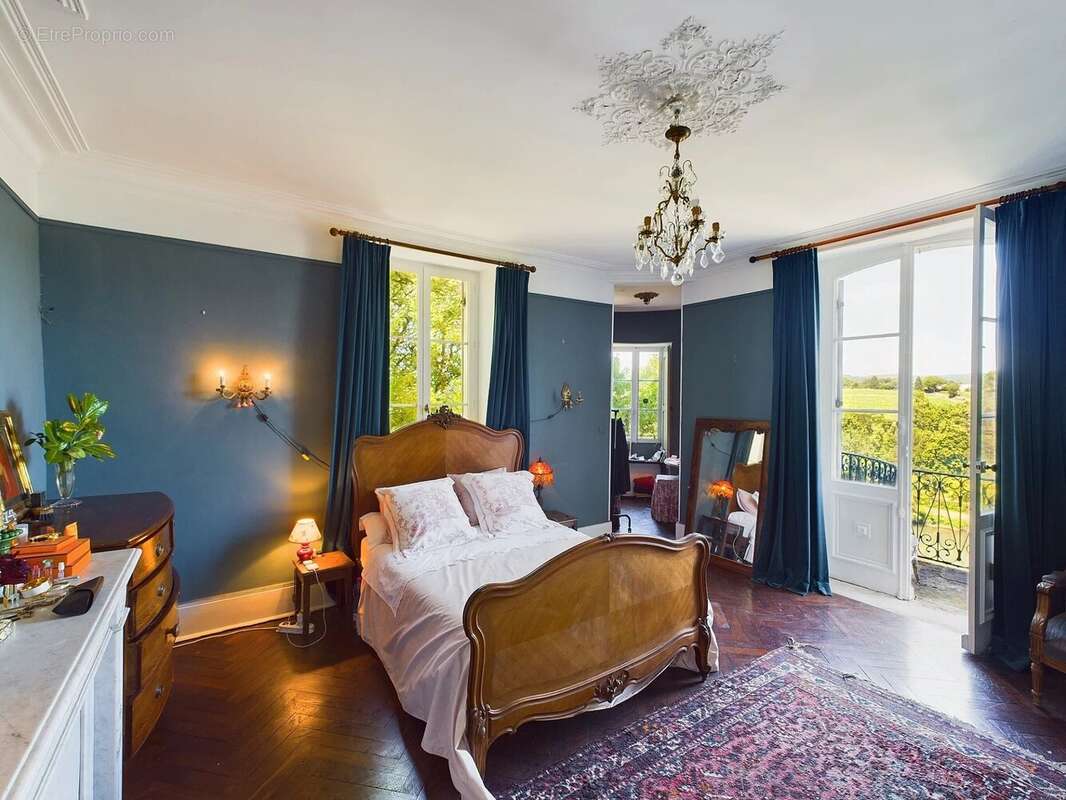 Une propriété exceptionnelle avec piscine et une vue imprenable - photo 6