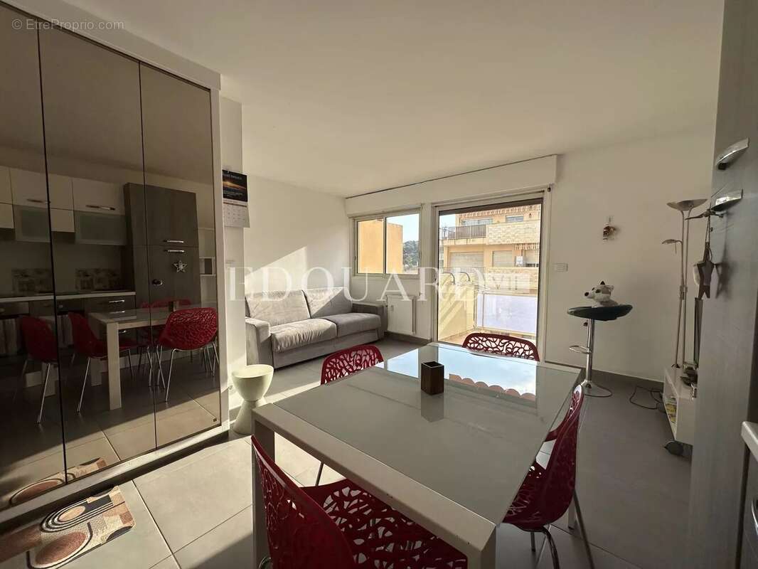 Appartement à ROQUEBRUNE-CAP-MARTIN