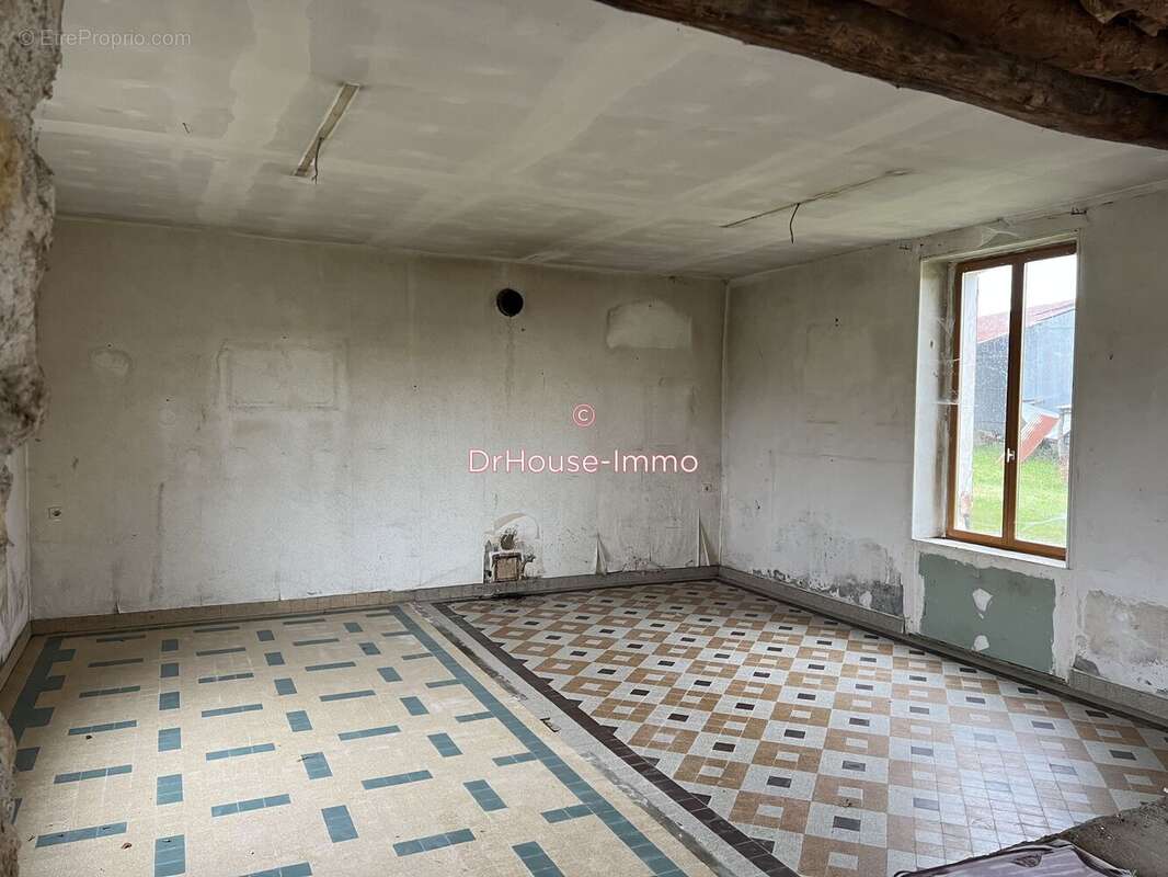 Maison à THEVET-SAINT-JULIEN