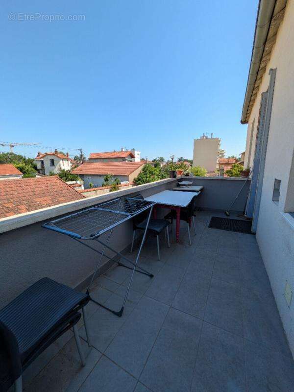 Appartement à LE COTEAU