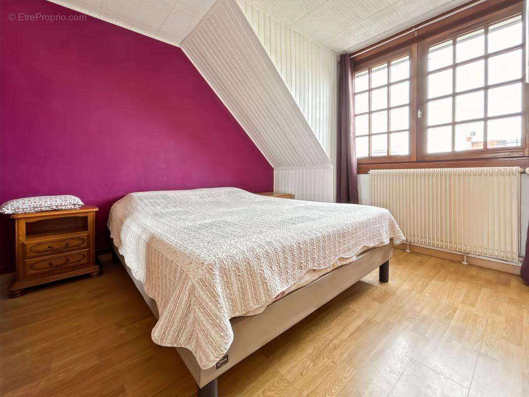 Maison à SAINT-JEAN-DE-BRAYE